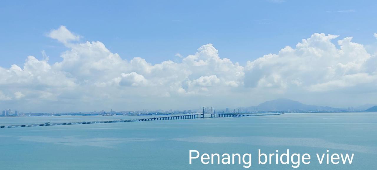 Infinite Seaview With Penang Bridge Suite With Sunrise Up To 11 Person Bayan Lepas Kültér fotó